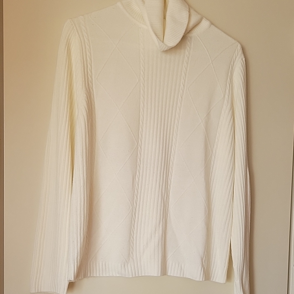 Elegant White Turtleneck Sweater